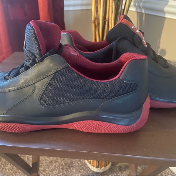 Prada Men’s 11 1/2 Black and Red shoe - Picture 6 of 7